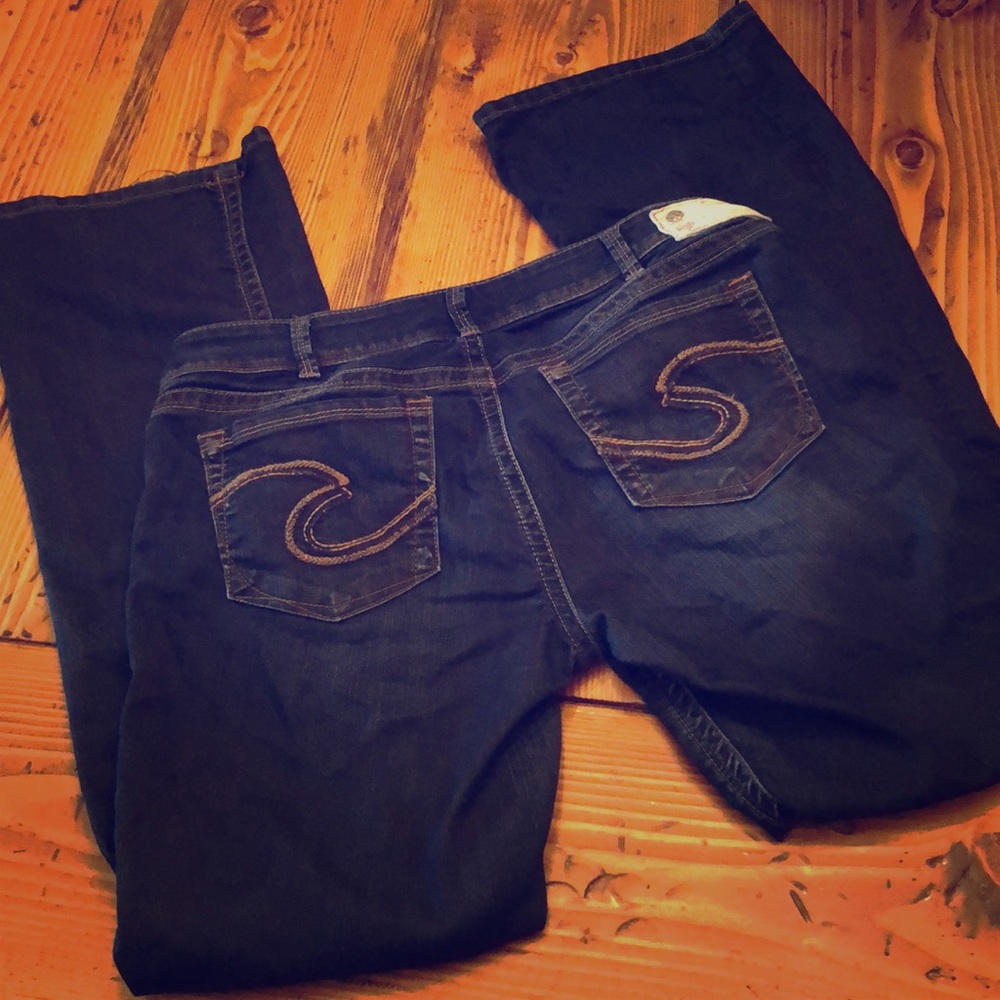 Suki Silvers 32 / 32